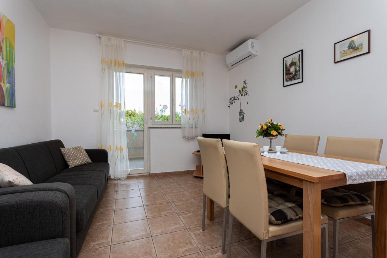 Apartments Katarina Šilo Esterno foto