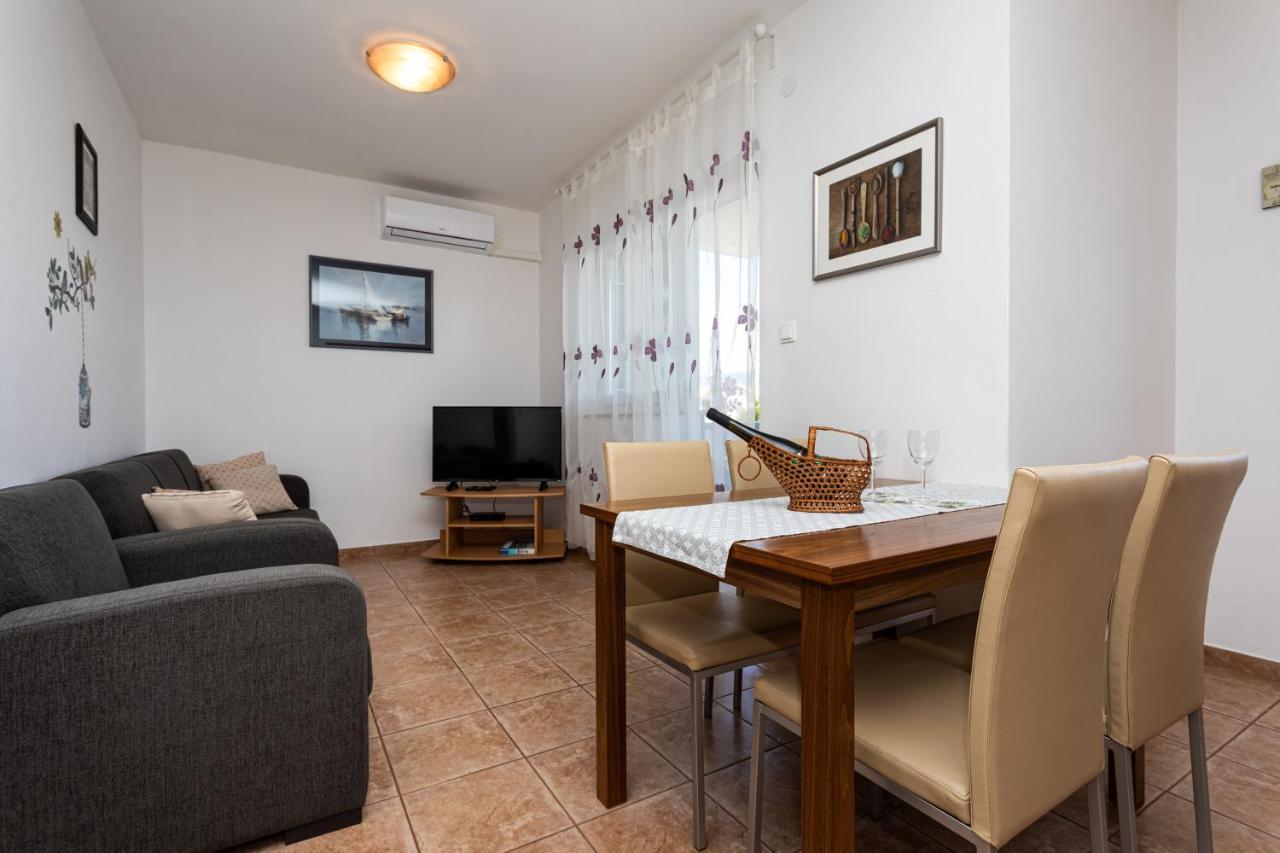 Apartments Katarina Šilo Esterno foto